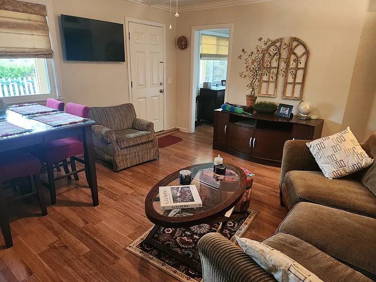 1418 Golden Crest Dr — Photo 6