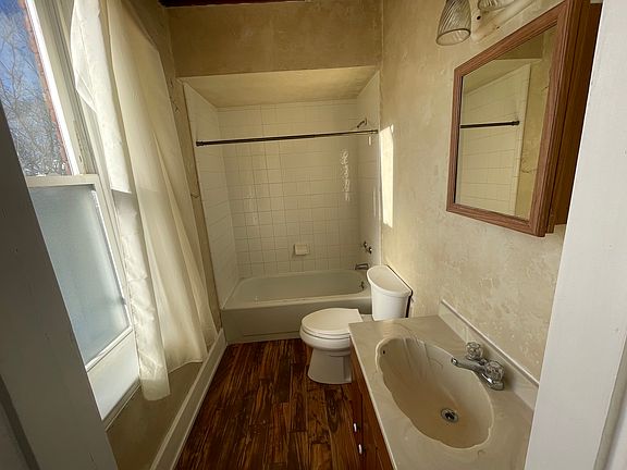 2nd image of 1808 Cleveland Ave APT 2