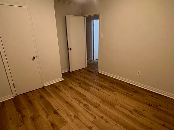 2nd image of 3204 Cypress St