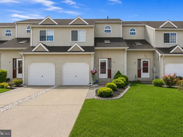 11 Caraway Ct, Lumberton, NJ 08048