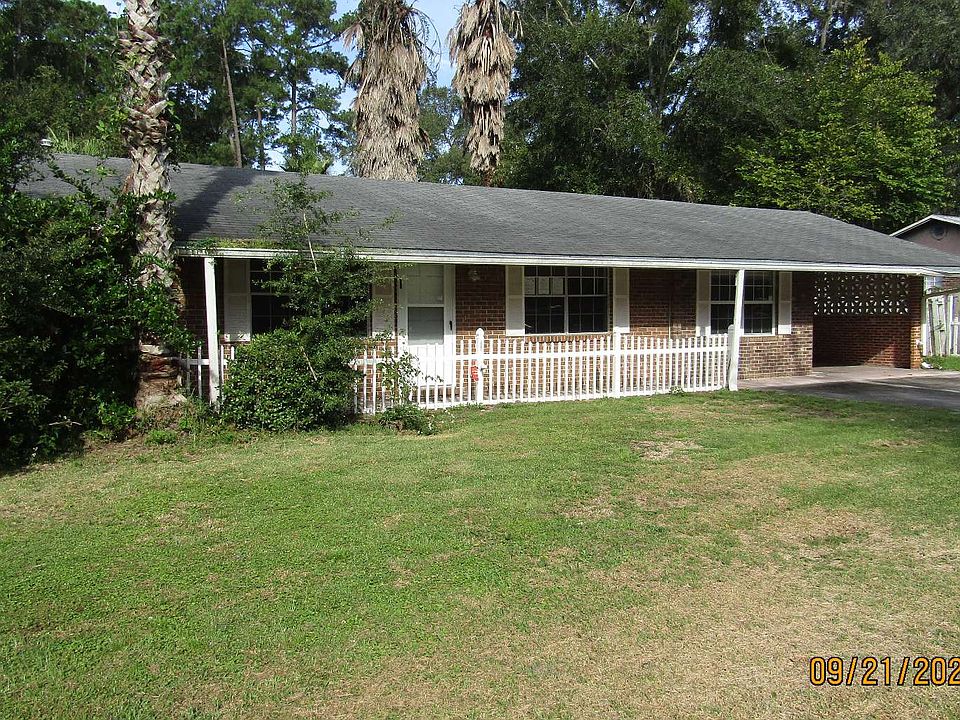 1st image of 308 SE Emerson Ct