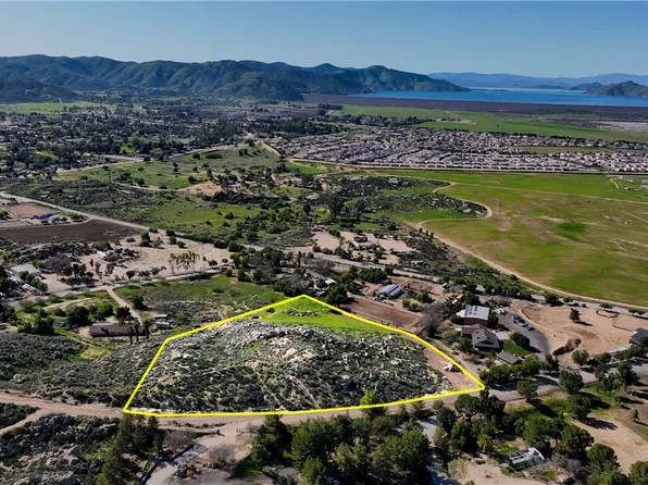 27 Starlight Mesa Dr Lot 7, Hemet, CA 92544