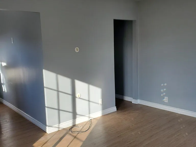 446 W Ulysses St — Photo 5