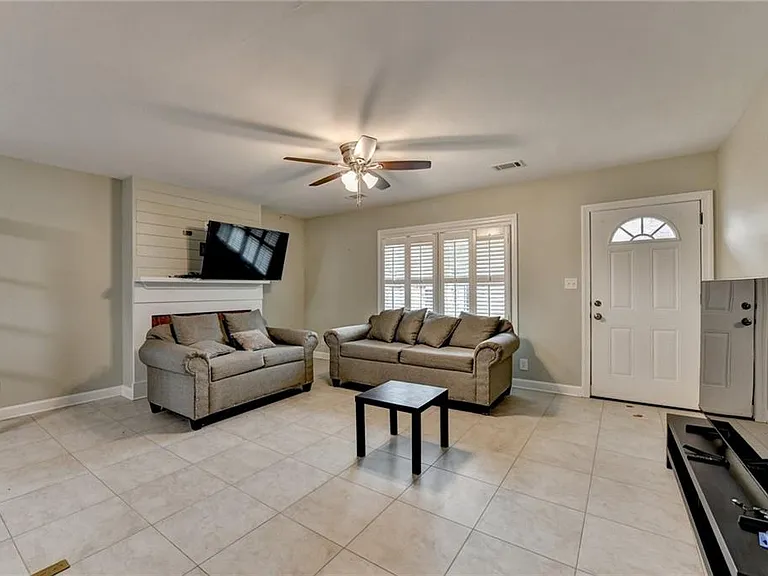 8 Highland Ln — Photo 14