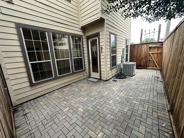 3526 Cline St — Photo 29