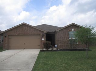 1515 Rose Meadow Blvd, Baytown, TX 77521
