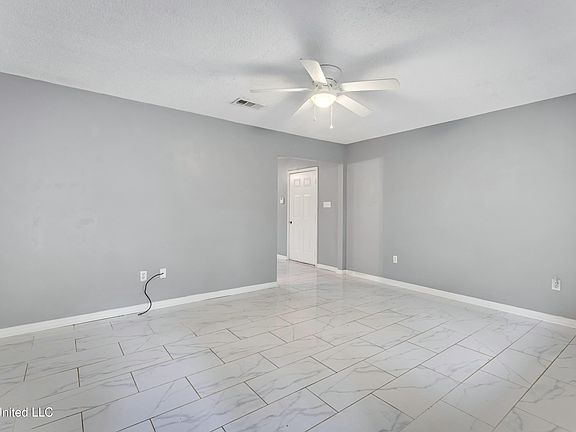 5th image of 124 26th St #A/b