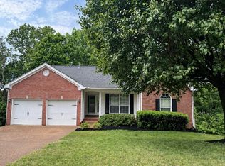 2513 Edinburgh St, Old Hickory, TN 37138