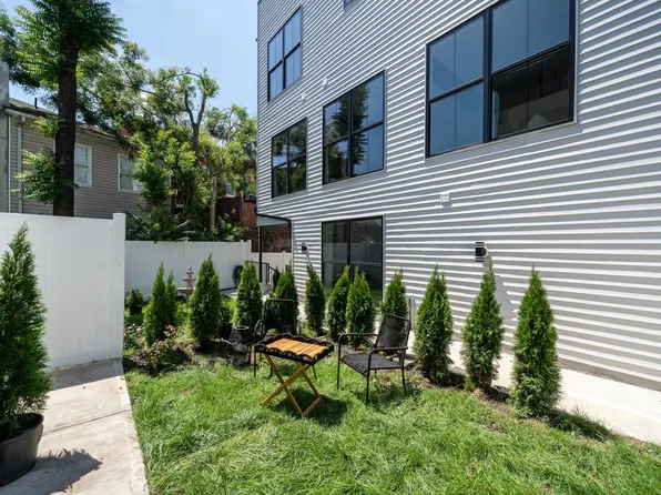 10 Prescott Street image 16 of 23