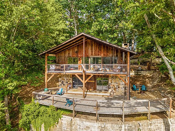 5th image of 7416 Savannah Dr