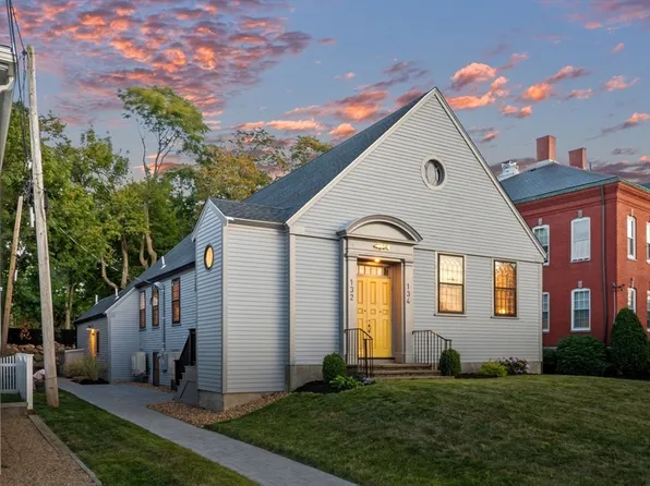 132 Elm St, Marblehead, MA 01945