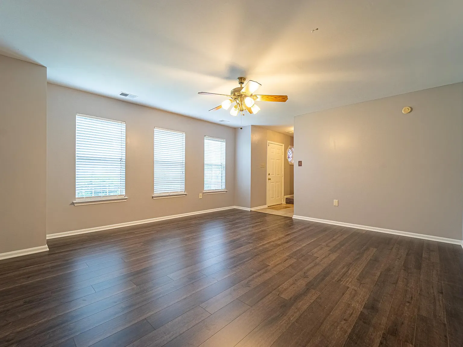 3 bed, 2.5 bath, 1764 sqft, $2,850 — Photo 3