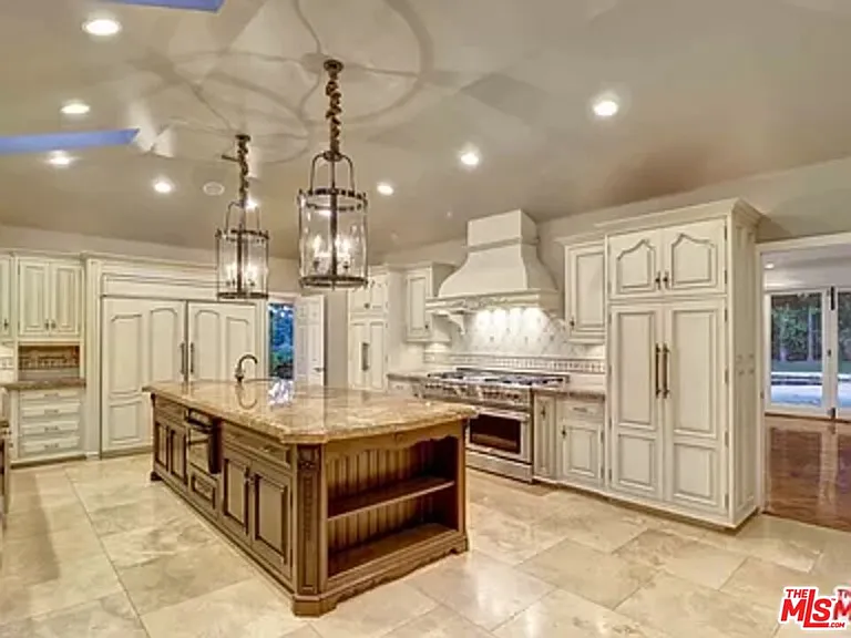 1681 Stone Canyon Rd — Photo 37