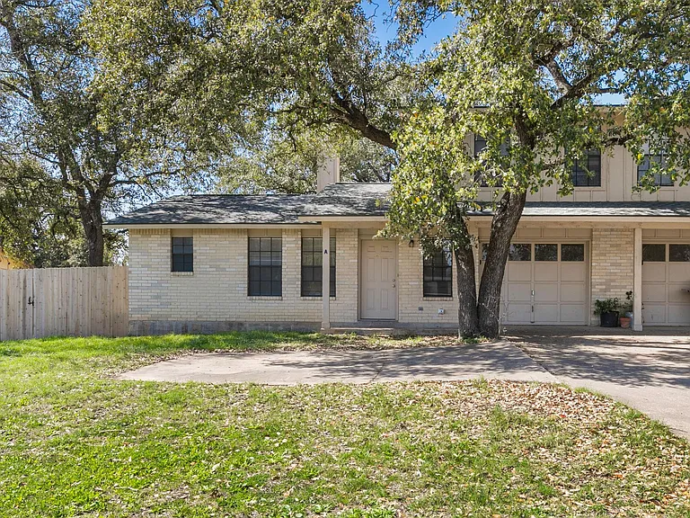 3802 Foust Trl #A — Photo 1