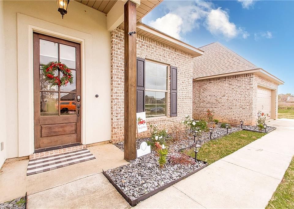 18284 Wolf Pack Trce Loranger LA Zillow