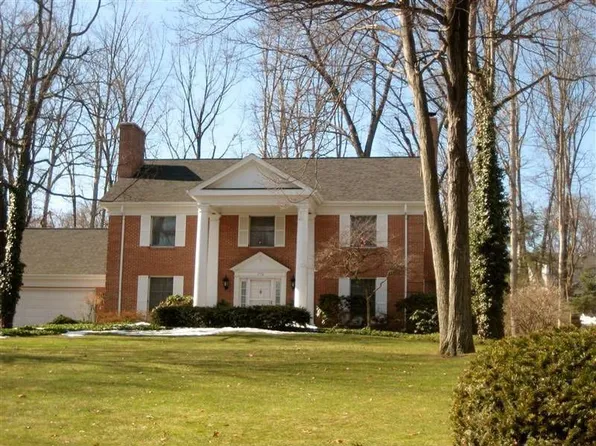 1736 Princeton Dr, State College, PA 16803