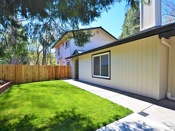 2nd image of 16525 Creekside Dr