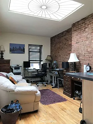 Rented by City Connections Realty | media 11