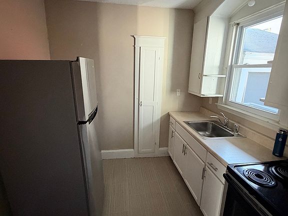5th image of 106 Congress St APT 2