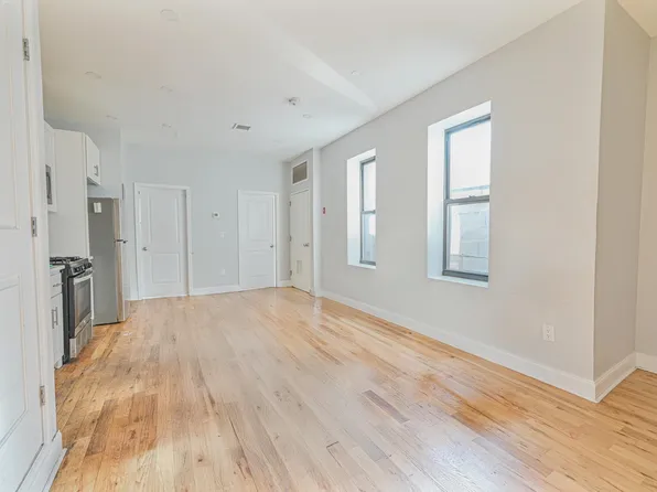 2243 Bathgate Avenue image 3 of 24