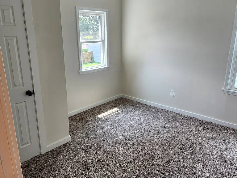 609 Main St #2 — Photo 12