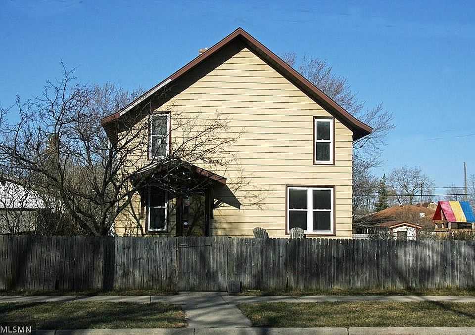 1st image of 217 30th Ave N