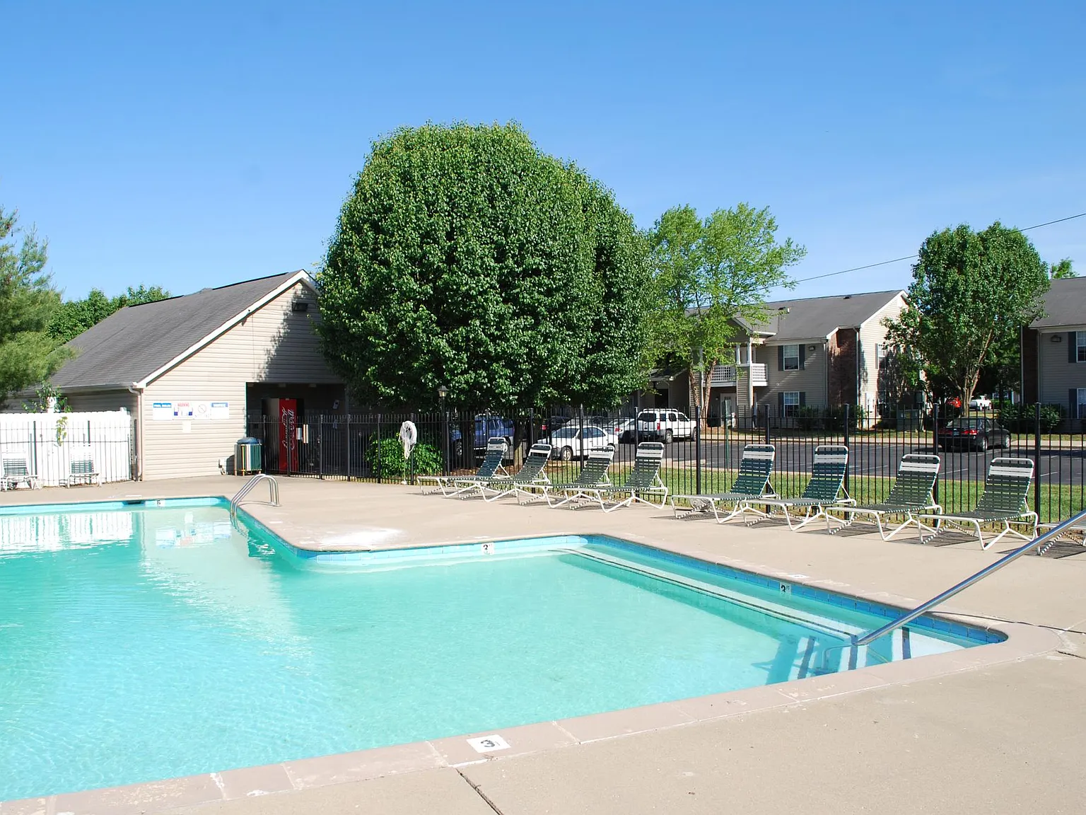 Northfield Commons Apartments — Photo 1
