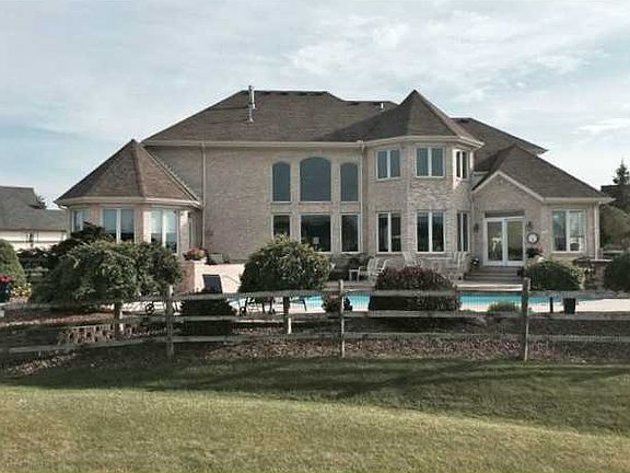 2nd image of 521 Saint Annes Ct