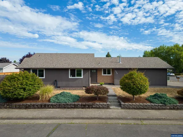 1006 Lindsay Ln, Lebanon, OR 97355