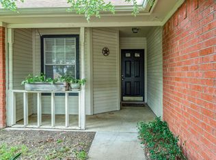 1400 Westbriar Dr, Weatherford, TX 76086