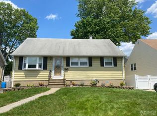 10 Westbury Rd, Iselin, NJ 08830