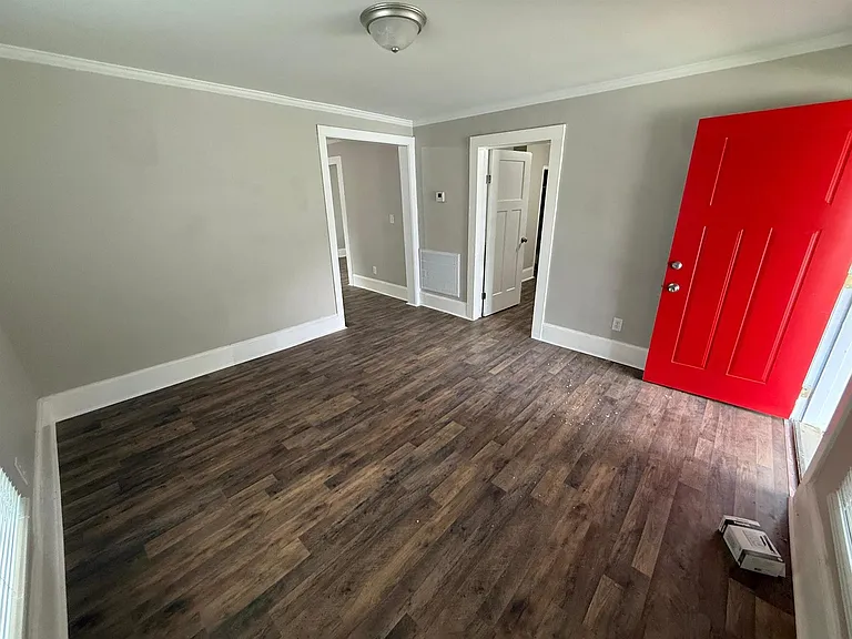 421 Carolina Ave — Photo 11