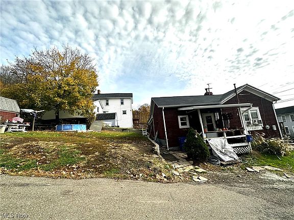 3rd image of 343 Ogden St