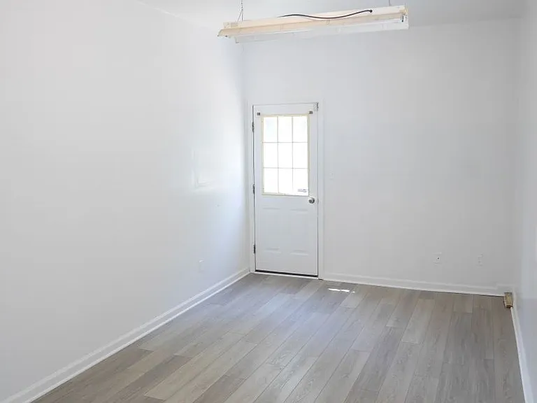 13706 Primrose Ct — Photo 30