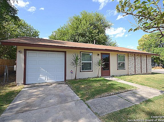 3rd image of 7335 Glen Arbor Dr