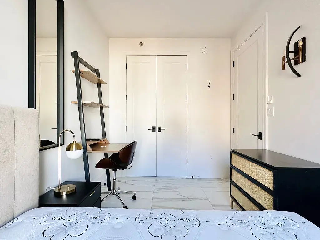 4 bed, 1.5 bath, 1100 sqft, $1,400 — Photo 3