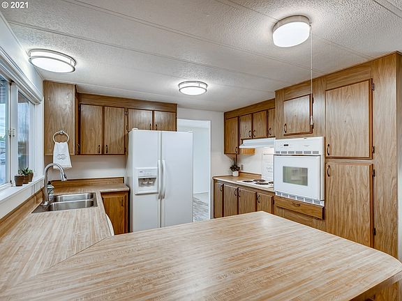 2nd image of 15509 SE Mill Plain Blvd Unit 83