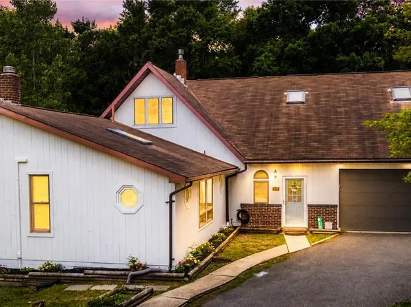 615 Twin Flower Cir, Kunkletown, PA 18058