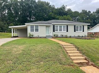 383 Pinehurst Dr, Talladega, AL 35160