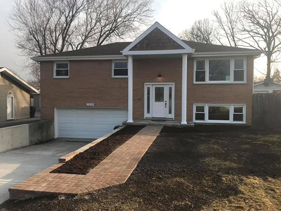 1st image of 2320 E Grand Ave