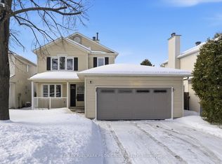 284 McEachern Cres, Ottawa, ON K1E 3K3