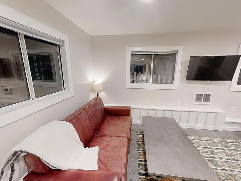 240 West St — Photo 17