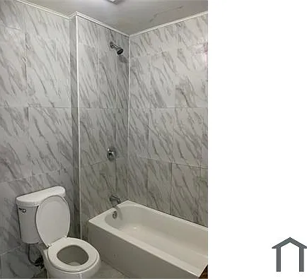 3 bed, 900 sqft, $3,777 — Photo 2
