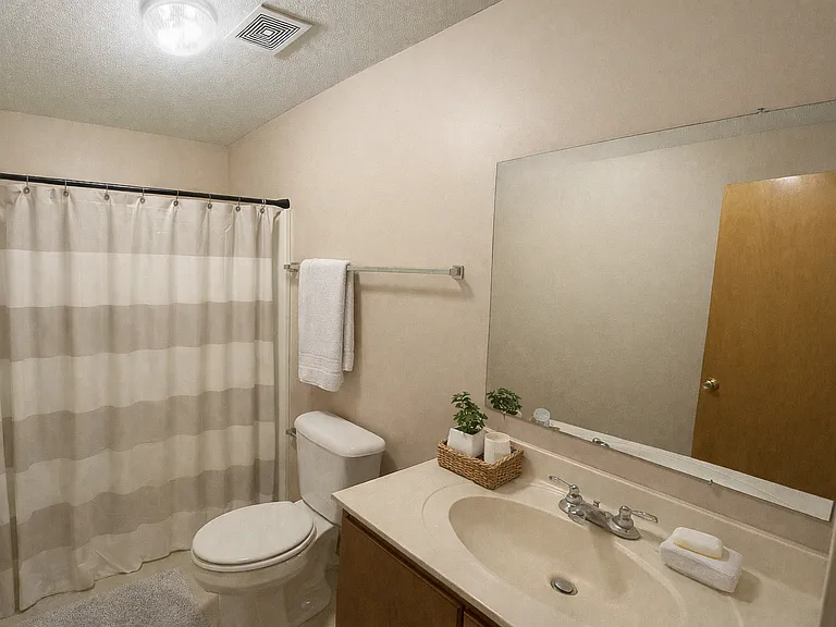 1167 Bradley St — Photo 8