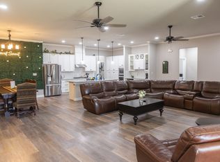 4648 S Stonecrest Ct, Bryan, TX 77808