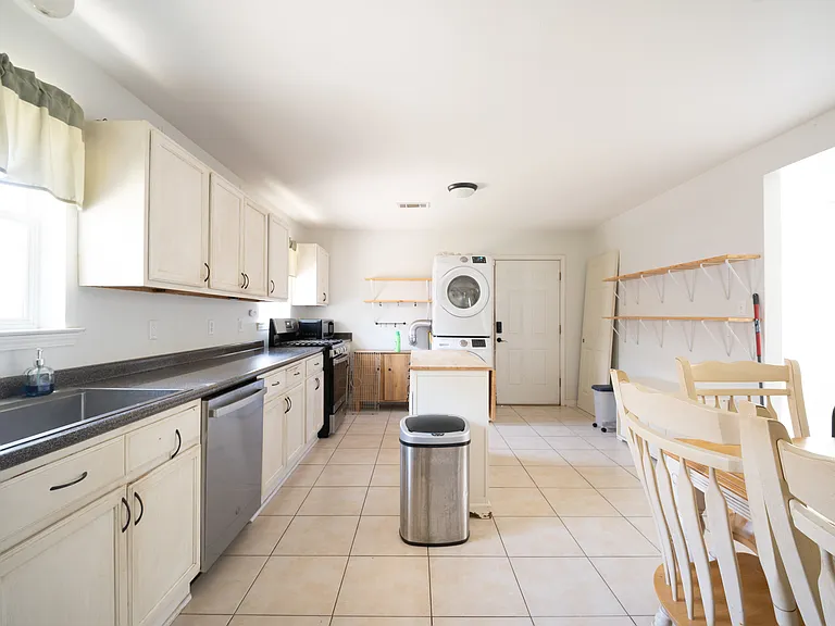 3615 Elysian Fields Ave — Photo 8