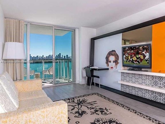 4th image of 1100 West Ave #414