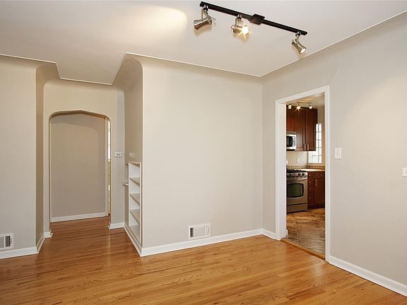 5th image of 1680 Rosemary St
