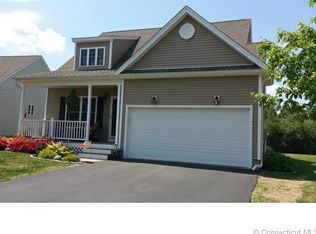 44 Elizabeth Ln, Vernon, CT 06066