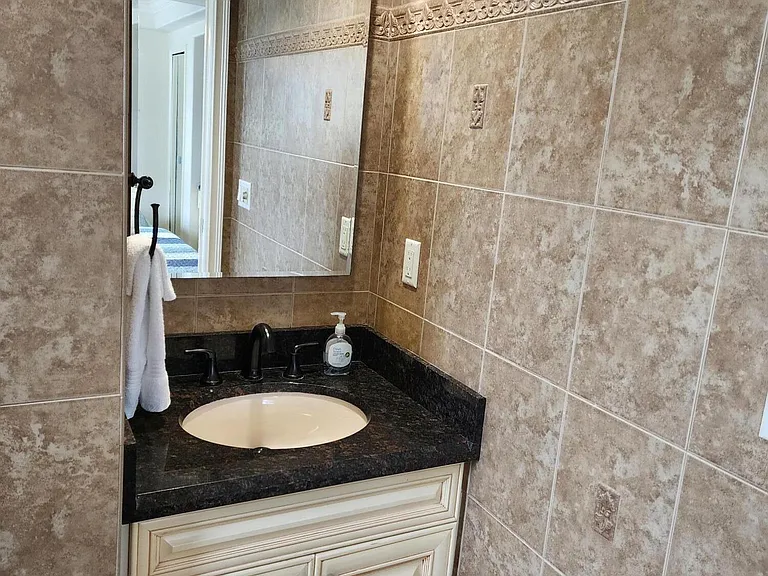 2080 E Hillsboro Blvd #108 — Photo 5